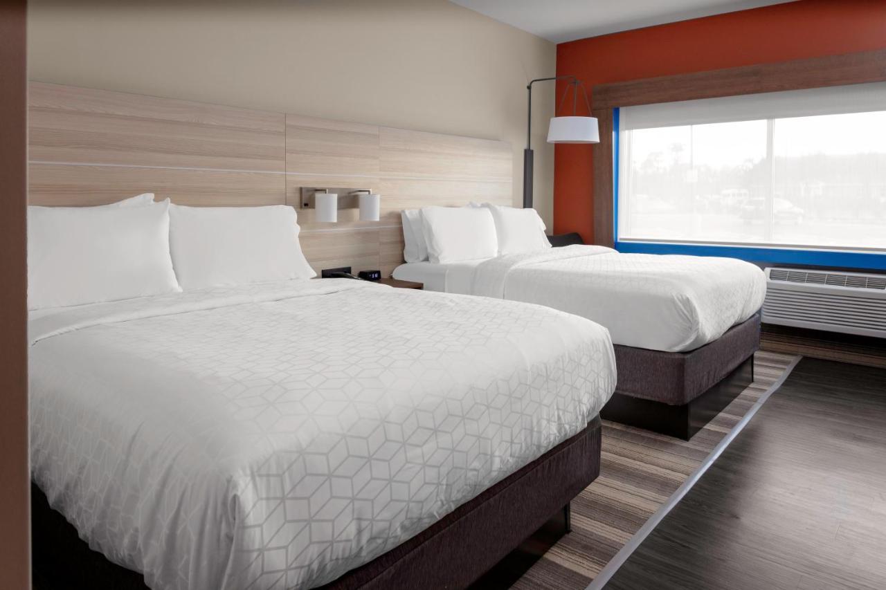 Holiday Inn Express & Suites Wilmington West - Medical Park By Ihg Exterior photo