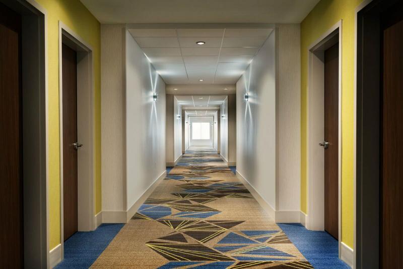 Holiday Inn Express & Suites Wilmington West - Medical Park By Ihg Exterior photo